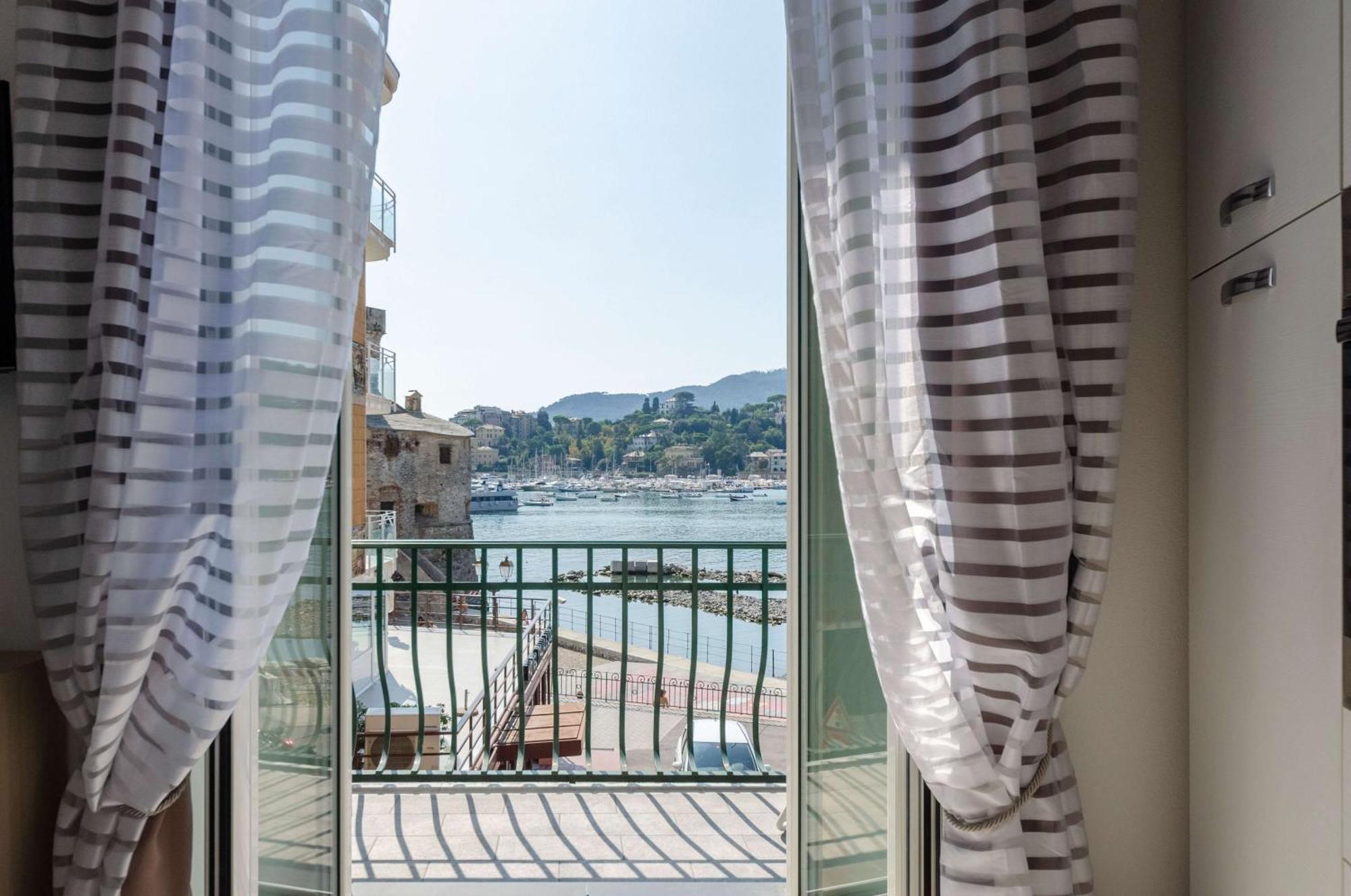 Alla Casa Rosa Al Mare- Centrale A Di Fronte Al Mare- Emozionante- Garage Privato Gratuito A 800 Mt- Aria Condizionata-Wifi Rapallo Exterior foto