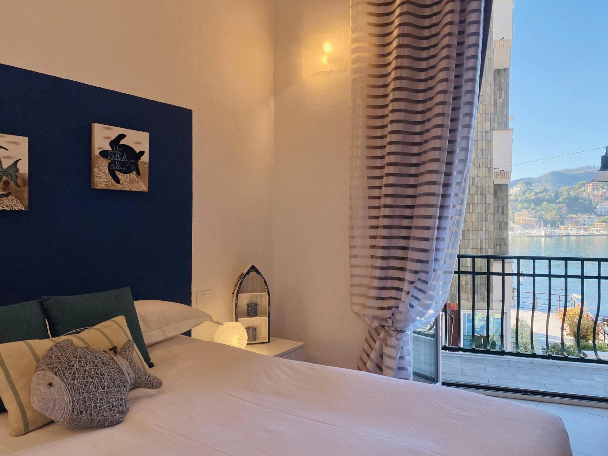 Alla Casa Rosa Al Mare- Centrale A Di Fronte Al Mare- Emozionante- Garage Privato Gratuito A 800 Mt- Aria Condizionata-Wifi Rapallo Exterior foto