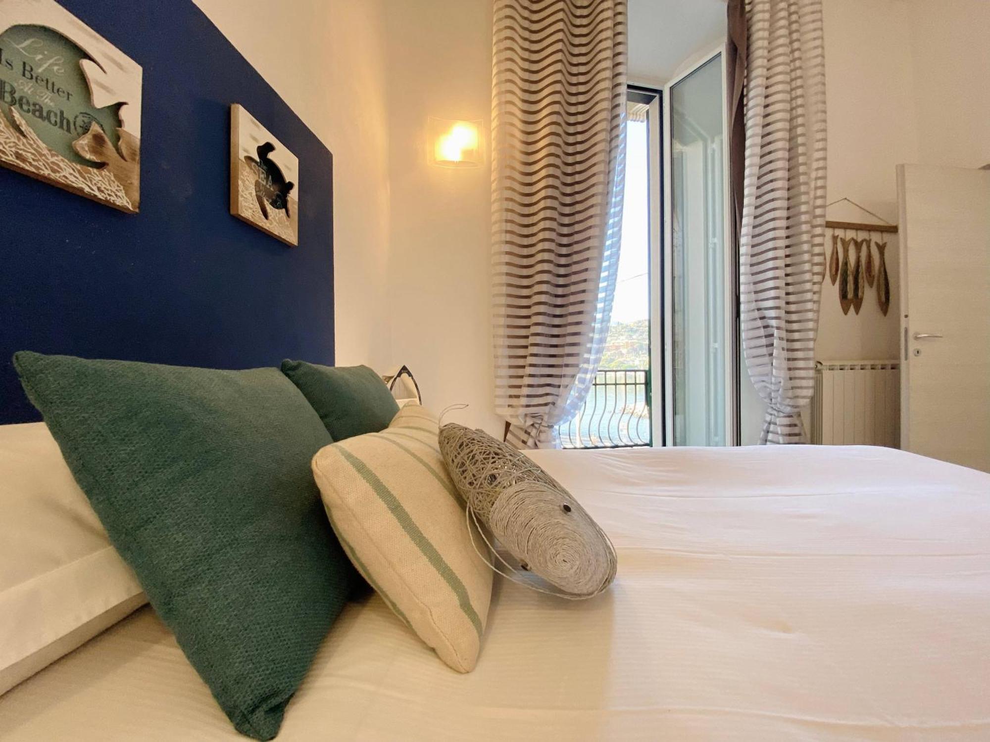Alla Casa Rosa Al Mare- Centrale A Di Fronte Al Mare- Emozionante- Garage Privato Gratuito A 800 Mt- Aria Condizionata-Wifi Rapallo Exterior foto